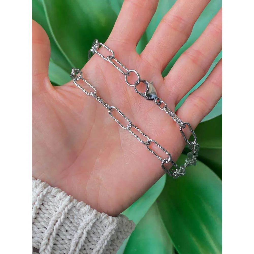 STATEMENT PAPERCLIP NECKLACE